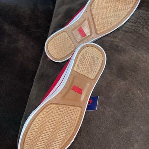Levi’s shoes size 9